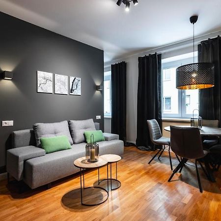 Authentic Apartment Next To Schwedenplatz Вена Экстерьер фото