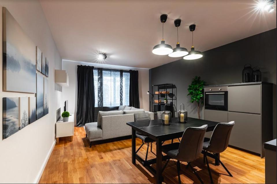 Authentic Apartment Next To Schwedenplatz Вена Экстерьер фото